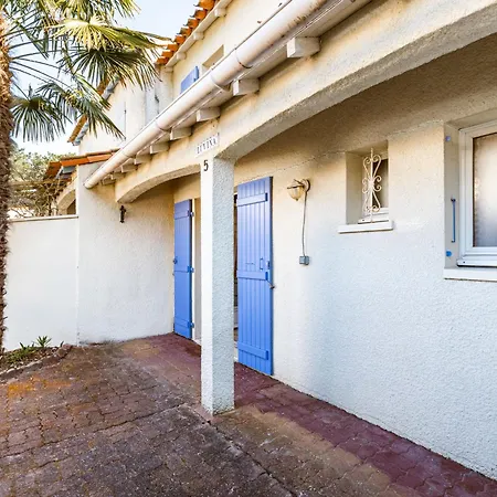 Сasa de vacaciones Lutins 5 By Interhome *